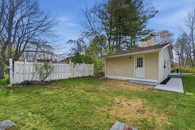 46 Wildwood Rd, Jefferson Twp., NJ 07438