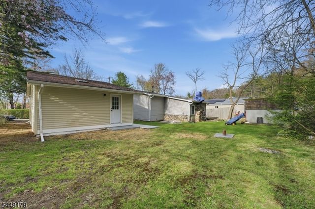 46 Wildwood Rd, Jefferson Twp., NJ 07438