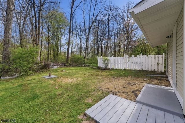 46 Wildwood Rd, Jefferson Twp., NJ 07438