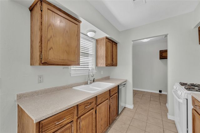 1325 E Park Drive, Mesquite, TX 75149