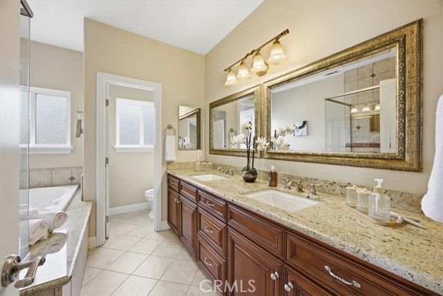 1805 Speyer Lane B, Redondo Beach, CA 90278