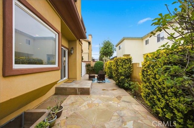 1805 Speyer Lane B, Redondo Beach, CA 90278