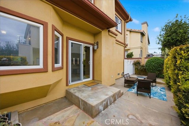 1805 Speyer Lane B, Redondo Beach, CA 90278