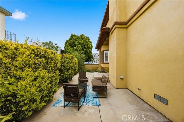 1805 Speyer Lane B, Redondo Beach, CA 90278