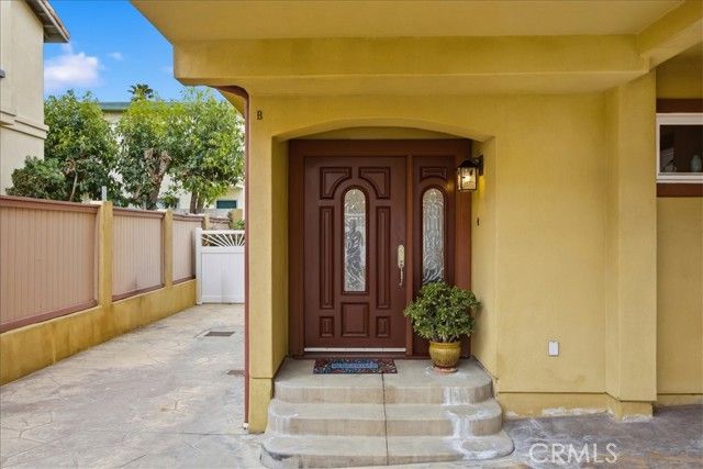 1805 Speyer Lane B, Redondo Beach, CA 90278