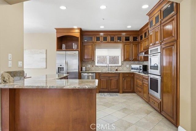 1805 Speyer Lane B, Redondo Beach, CA 90278