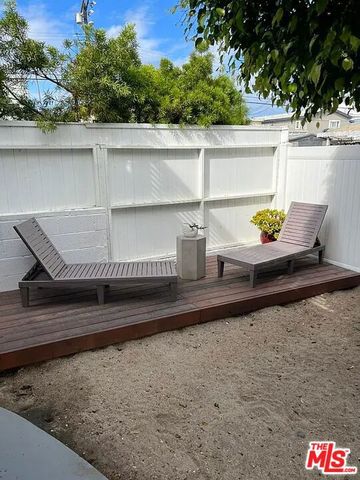 104 Fowling Street, Los Angeles, CA 90293