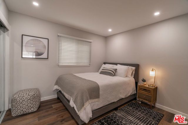 104 Fowling Street, Los Angeles, CA 90293