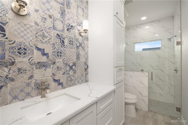 804 N Buxton Avenue, Edinburg, TX 78541