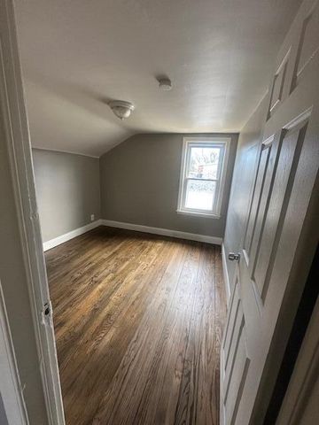 630 Park Avenue, Lincoln Park, MI 48146