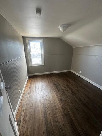 630 Park Avenue, Lincoln Park, MI 48146