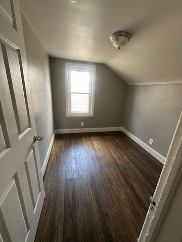 630 Park Avenue, Lincoln Park, MI 48146