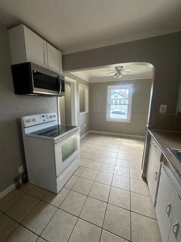 630 Park Avenue, Lincoln Park, MI 48146