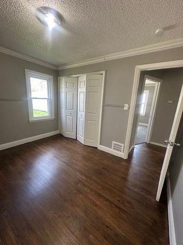 630 Park Avenue, Lincoln Park, MI 48146