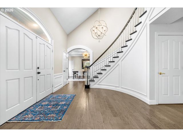 17981 MEADOWLARK Ln, Lake Oswego, OR 97034