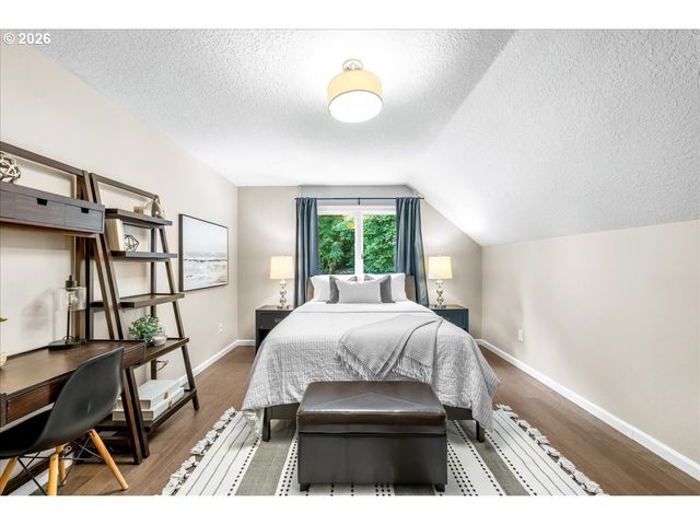 17981 MEADOWLARK Ln, Lake Oswego, OR 97034