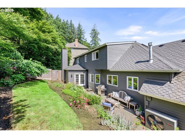 17981 MEADOWLARK Ln, Lake Oswego, OR 97034