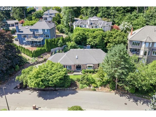 17981 MEADOWLARK Ln, Lake Oswego, OR 97034