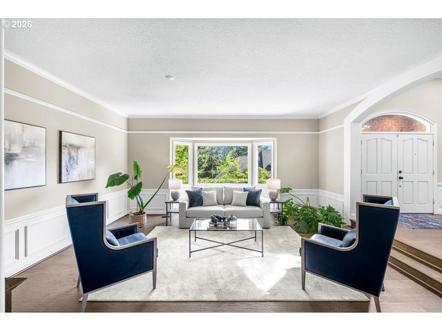 17981 MEADOWLARK Ln, Lake Oswego, OR 97034