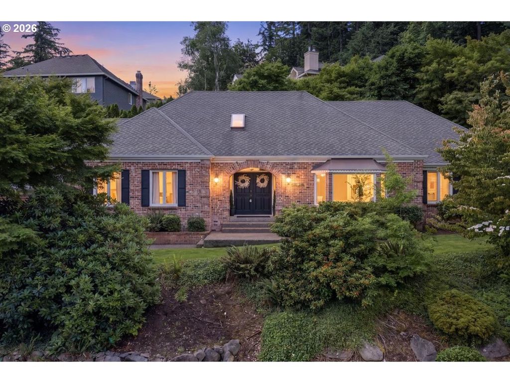 17981 MEADOWLARK Ln, Lake Oswego, OR 97034