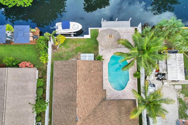 2052 SW 28th Way, Fort Lauderdale, FL 33312