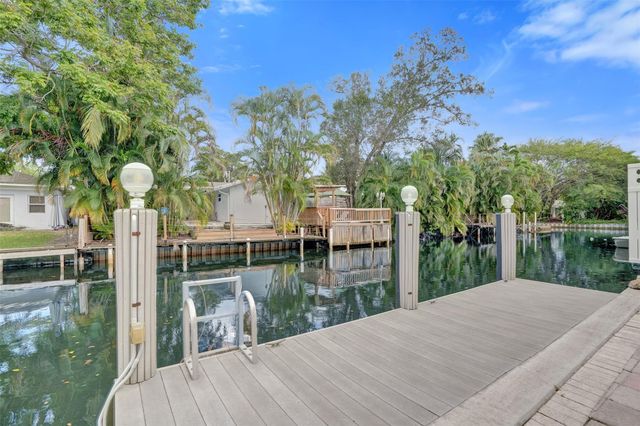 2052 SW 28th Way, Fort Lauderdale, FL 33312