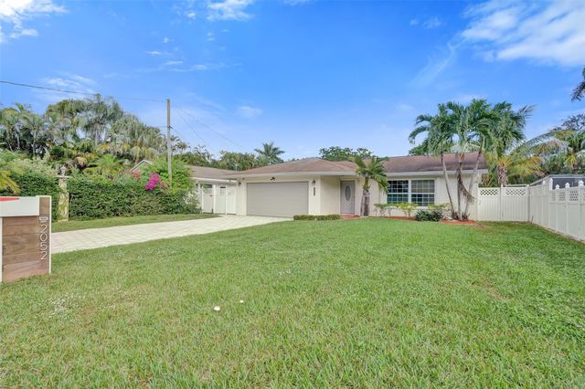 2052 SW 28th Way, Fort Lauderdale, FL 33312
