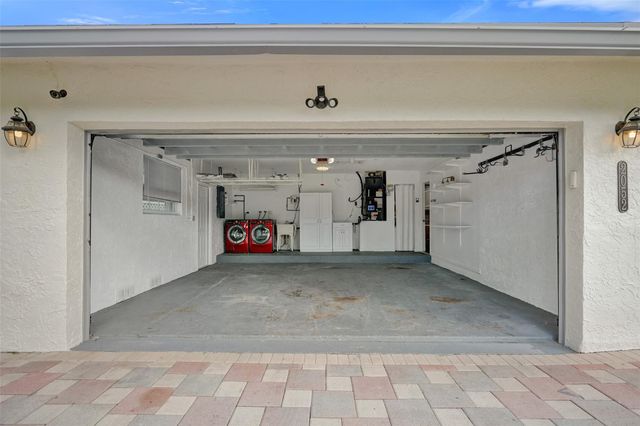 2052 SW 28th Way, Fort Lauderdale, FL 33312