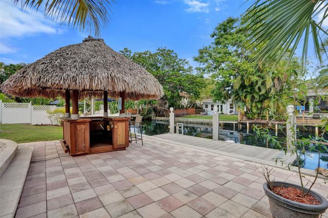 2052 SW 28th Way, Fort Lauderdale, FL 33312