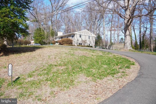 12026 WAPLES MILL RD, Oakton, VA 22124