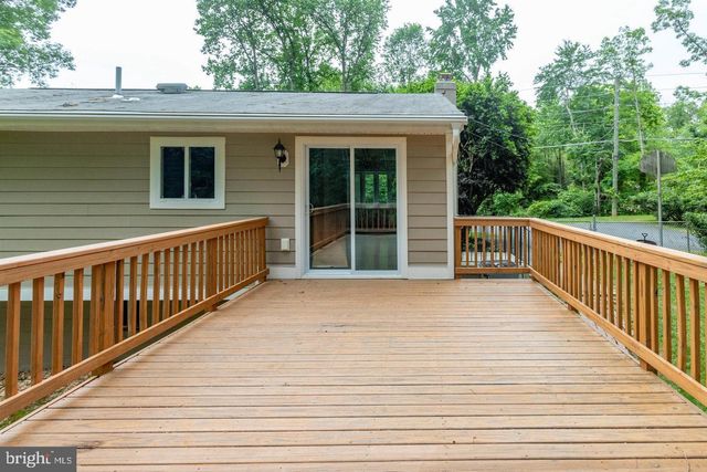 12026 WAPLES MILL RD, Oakton, VA 22124