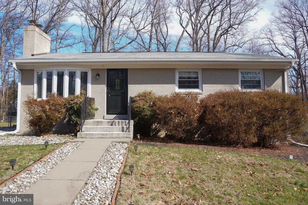 12026 WAPLES MILL RD, Oakton, VA 22124