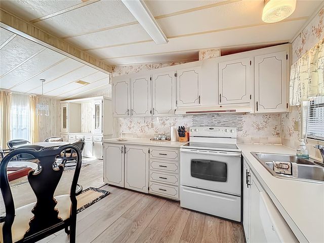 109 LYONIA LANE, Wildwood, FL 34785