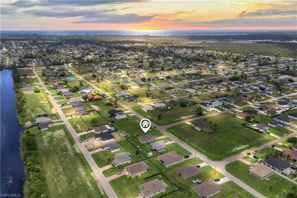 1834 NW 27th TER, Cape Coral, FL 33993