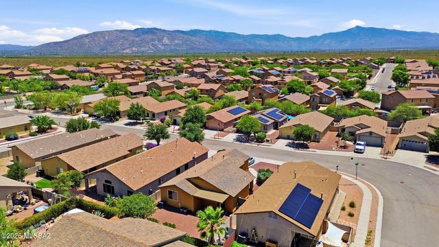 8466 S Burien Road, Tucson, AZ 85747