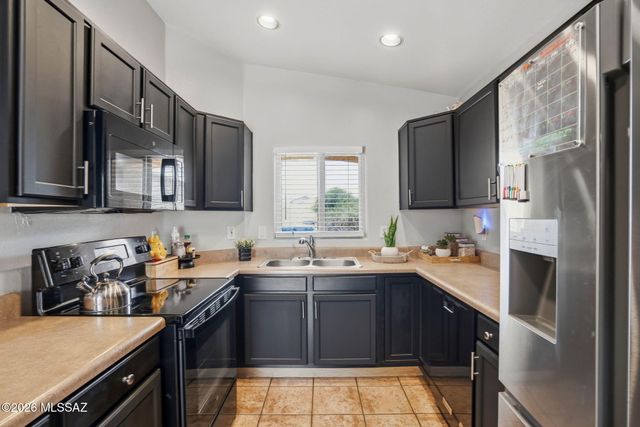 8466 S Burien Road, Tucson, AZ 85747