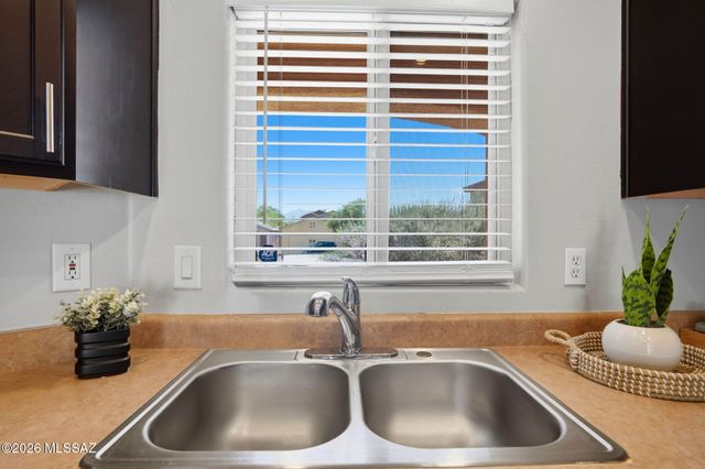 8466 S Burien Road, Tucson, AZ 85747