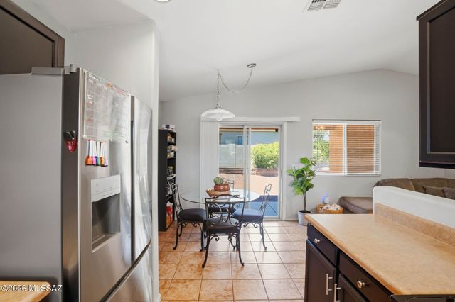 8466 S Burien Road, Tucson, AZ 85747