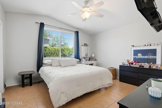 8466 S Burien Road, Tucson, AZ 85747