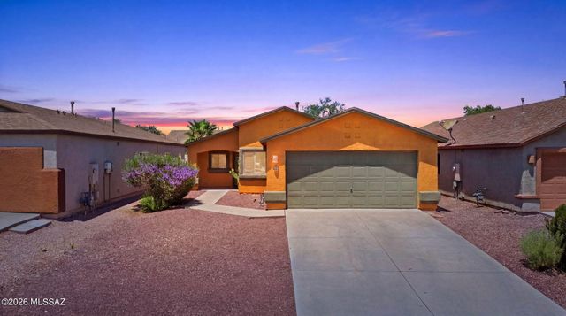 8466 S Burien Road, Tucson, AZ 85747