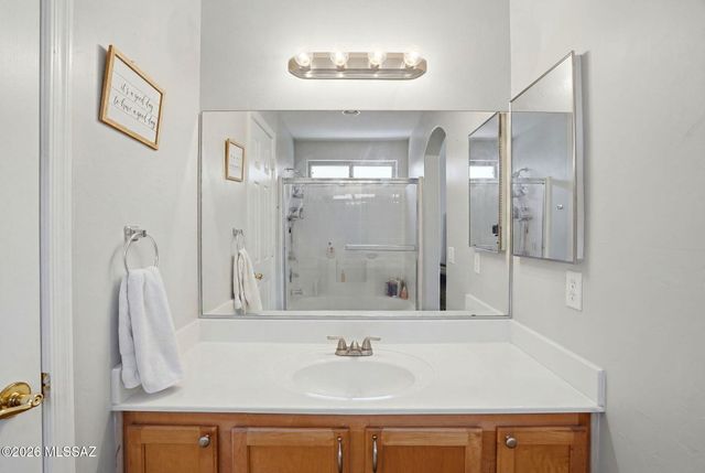 8466 S Burien Road, Tucson, AZ 85747