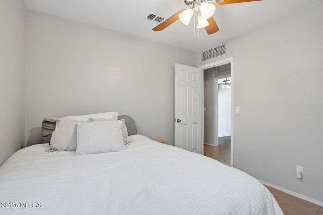 8466 S Burien Road, Tucson, AZ 85747