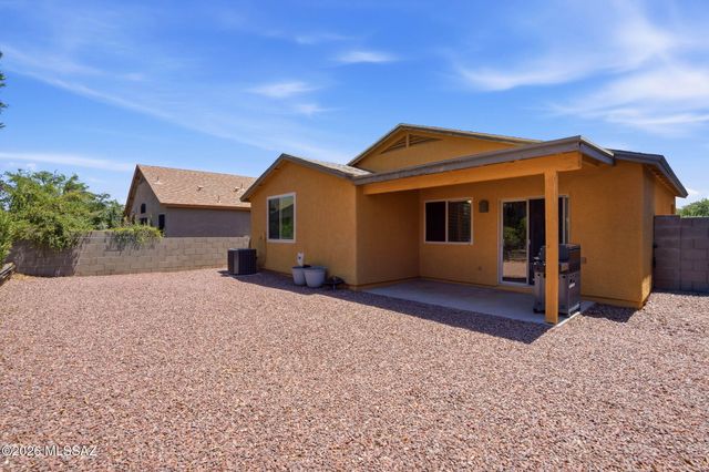 8466 S Burien Road, Tucson, AZ 85747