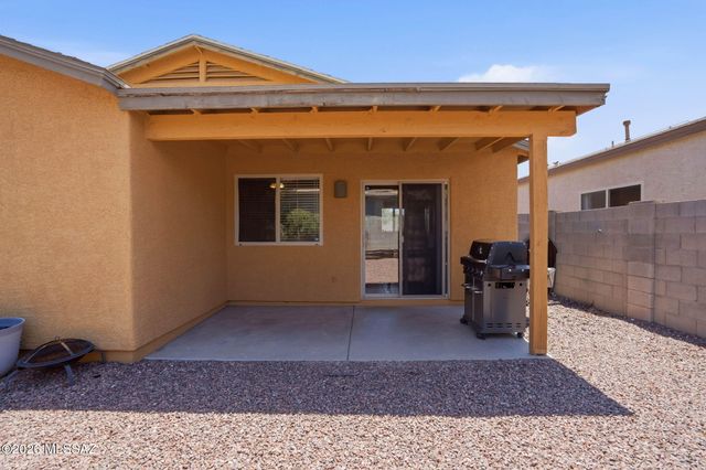 8466 S Burien Road, Tucson, AZ 85747