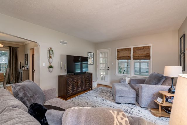 227 Johnson Street, Mankato, MN 56001
