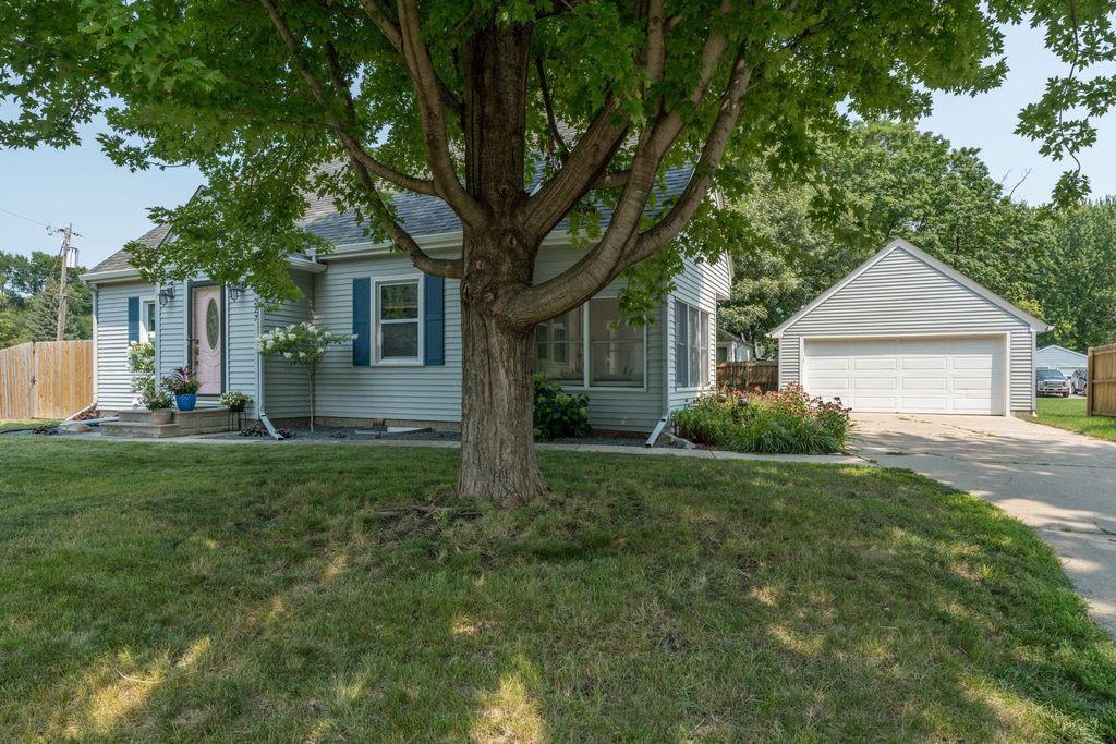 227 Johnson Street, Mankato, MN 56001