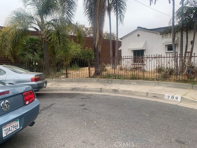 709 W Buckthorn, Inglewood, CA 90301