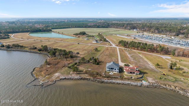 15 Wind Lake Road S, Oriental, NC 28571