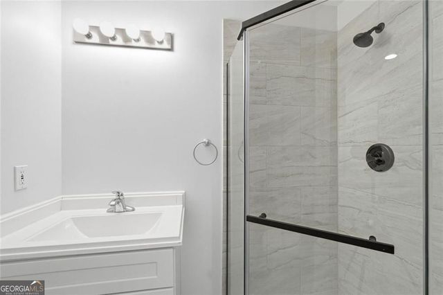 1044 Slash Pine Way, Lawrenceville, GA 30043