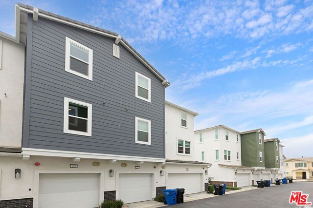 220 Lockhart Way, West Covina, CA 91790